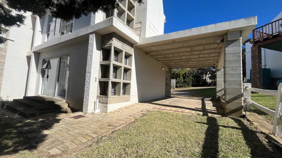 3 Bedroom Property for Sale in Wavecrest Eastern Cape